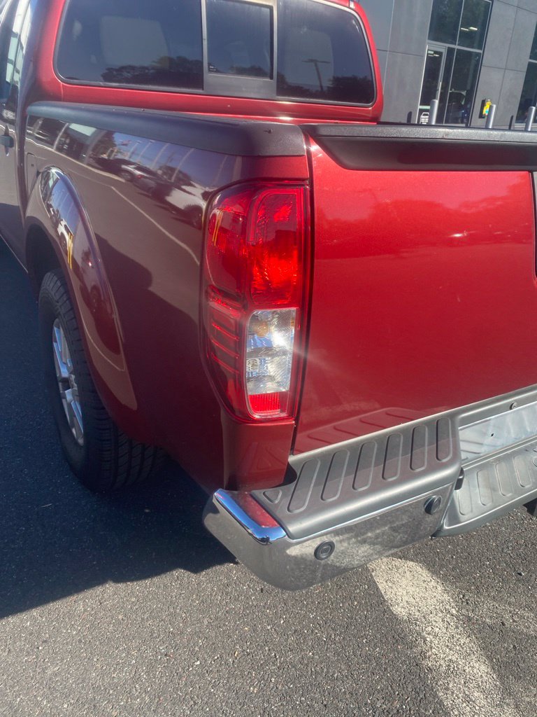 Used 2014 Nissan Frontier SV w/ SV Value Truck Package RWD image 11