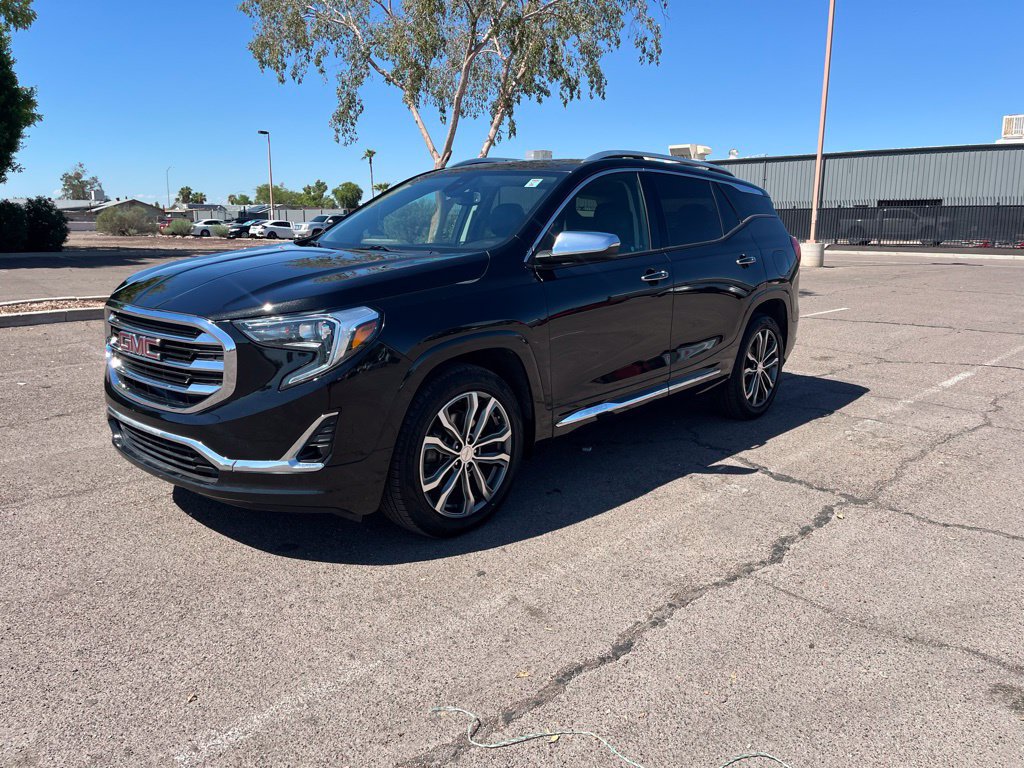 Used 2019 GMC Terrain Denali w/ Driver Alert Package II FWD image 4