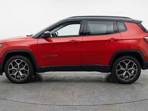 Used 2025 Jeep Compass Limited image 5