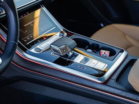 Used 2023 Audi Q8 Prestige w/ Prestige Package image 21