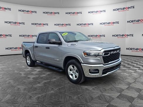 Used 2025 RAM 1500 Big Horn AWD/4WD image 1