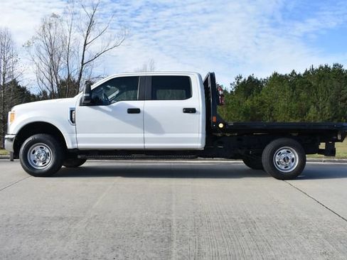 Used 2019 Ford F250 XL w/ Power Equipment Group image 3