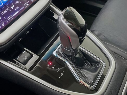 Certified 2021 Subaru Outback Limited image 21