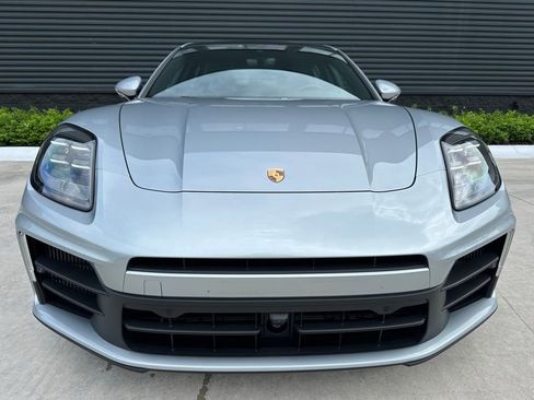 Used 2025 Porsche Panamera RWD image 7