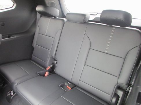New 2026 GMC Acadia Elevation w/ Elevation Premium Package FWD image 15