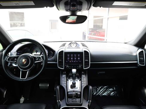 Used 2017 Porsche Cayenne S AWD/4WD image 14