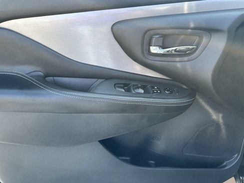 Used 2024 Nissan Murano SV w/ SV Midnight Edition Package FWD image 16