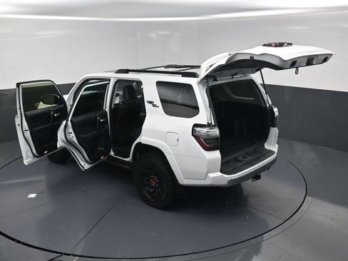 Used 2024 Toyota 4Runner TRD Off-Road Premium w/ Moonroof Package AWD/4WD image 21