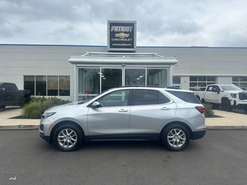 Certified 2022 Chevrolet Equinox LT image 1