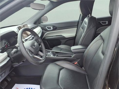 Certified 2024 Jeep Compass Limited image 12