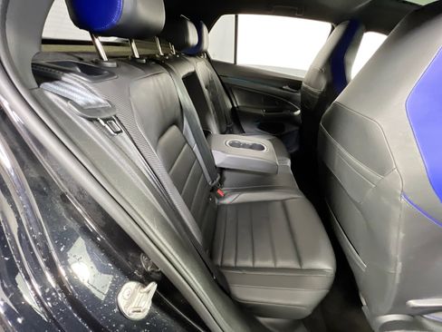 Used 2024 Volkswagen Golf R image 27