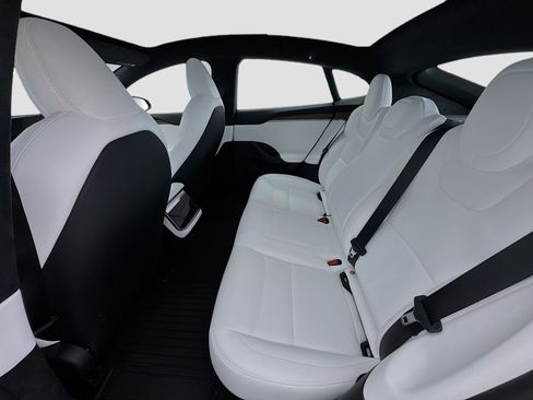 Used 2026 Tesla Model S image 16