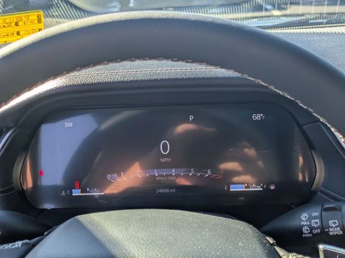 Certified 2024 Jeep Grand Cherokee L Limited w/ Luxury Tech Group II image 19