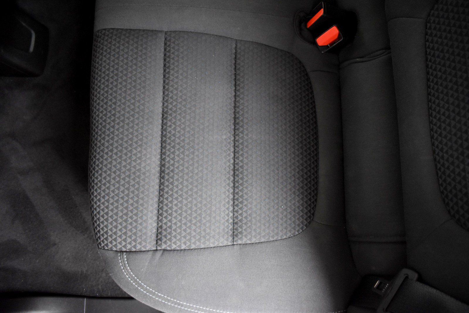 Used 2022 Chevrolet Bolt EUV LT w/ Comfort Package FWD image 27