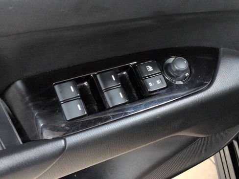 Used 2025 MAZDA CX-5 AWD 2.5 S w/ Preferred Package image 13
