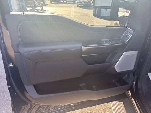 New 2026 Ford F250 Platinum image 16