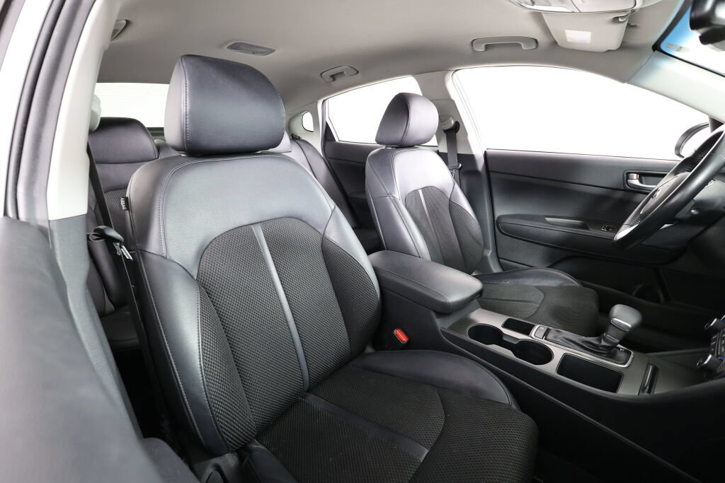 Used 2019 Kia Optima S FWD image 24