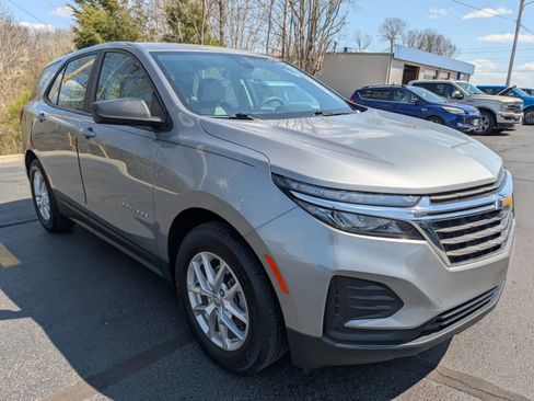 Used 2023 Chevrolet Equinox LS image 5