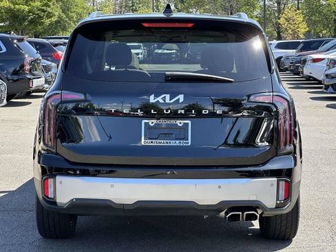 Used 2023 Kia Telluride EX w/ EX Captain's Chair Package AWD/4WD image 3