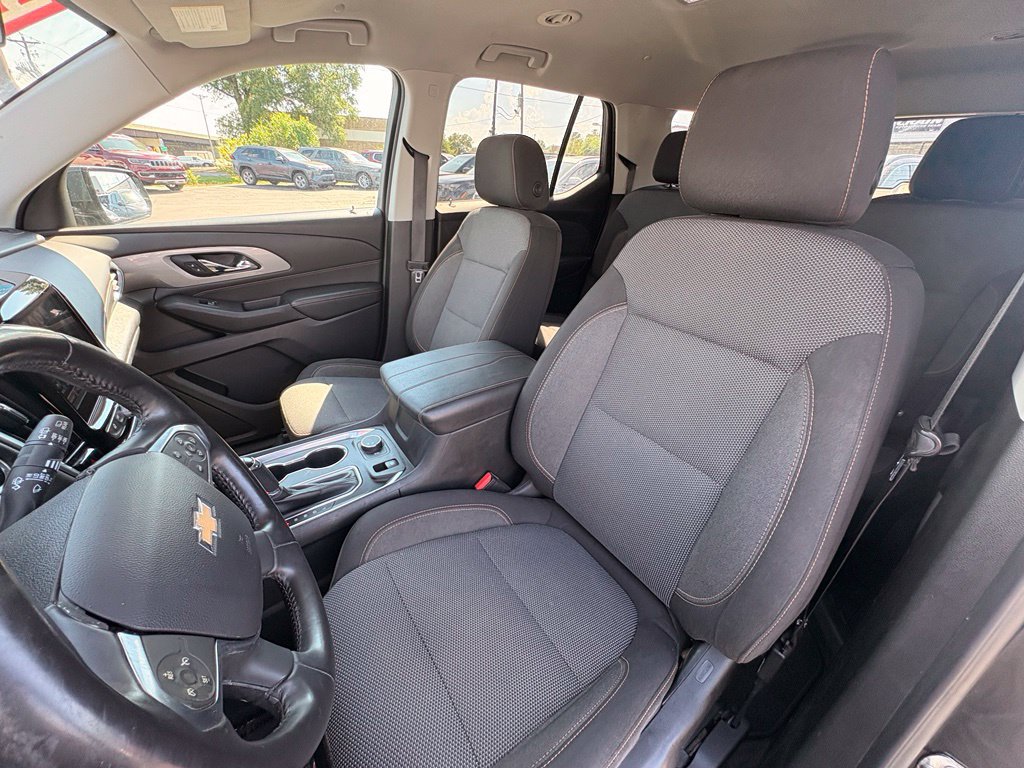 Used 2018 Chevrolet Traverse LT FWD image 23