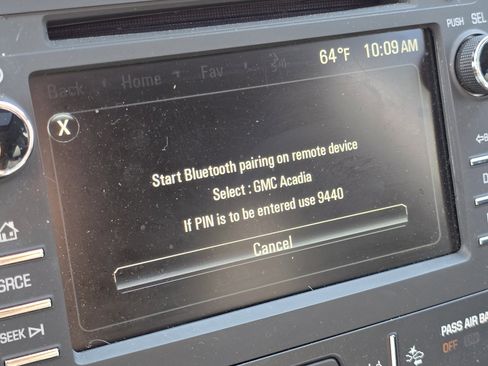 Used 2017 GMC Acadia Limited SLT image 6