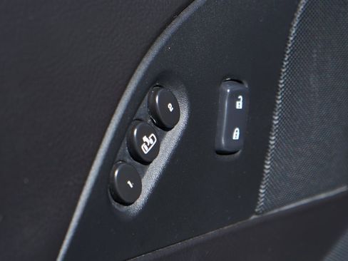 Used 2006 Chevrolet Corvette Coupe w/ Preferred Equipment Group image 18