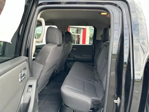 Certified 2022 Nissan Frontier SV AWD/4WD image 18