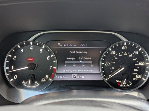 Used 2022 Nissan Frontier SV w/ Technology Package image 29