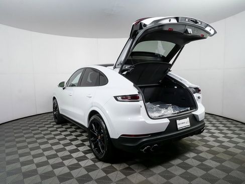 New 2026 Porsche Cayenne Coupe image 36