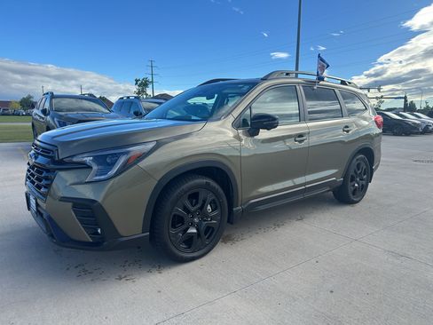 Used 2023 Subaru Ascent Onyx Edition Limited AWD/4WD image 2