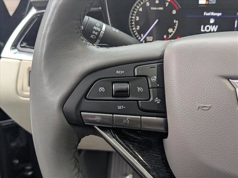 Used 2023 Cadillac XT6 Premium Luxury image 16