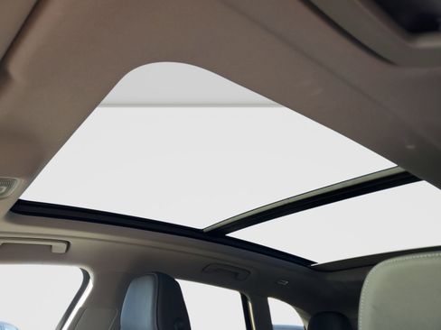 Used 2025 Audi Q5 Premium w/ Convenience Package image 33