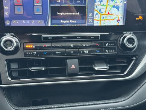 Used 2022 Toyota Highlander Limited image 18