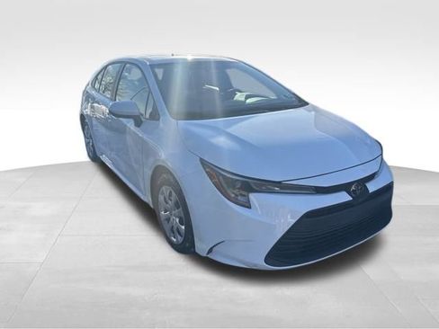 Used 2024 Toyota Corolla LE image 8