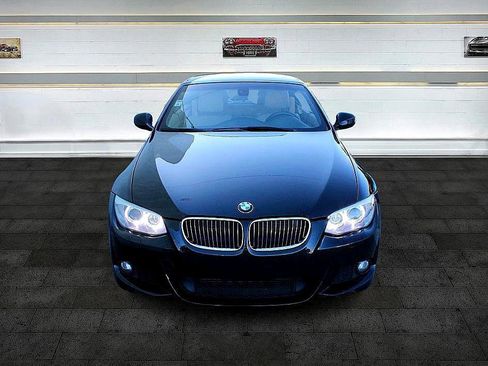 Used 2013 BMW 335i Convertible w/ M Sport Pkg image 2