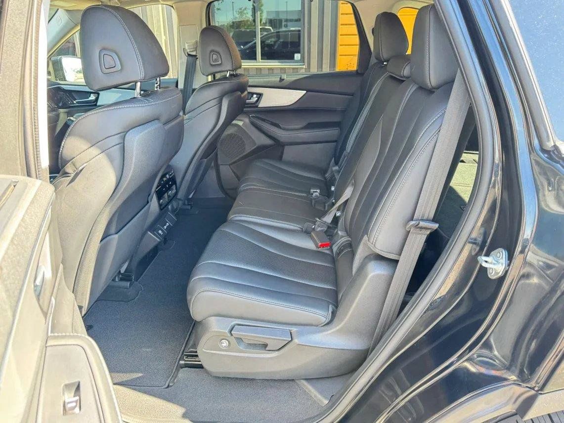 Used 2023 Acura MDX w/ Technology Package AWD/4WD image 21