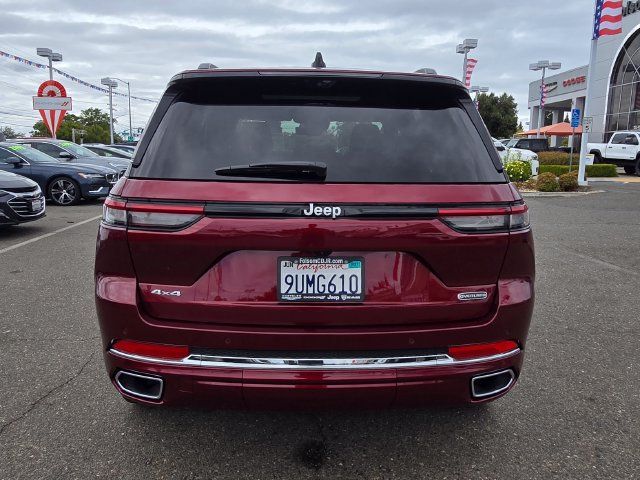 Used 2025 Jeep Grand Cherokee Overland w/ Luxury Tech Group IV AWD/4WD image 5