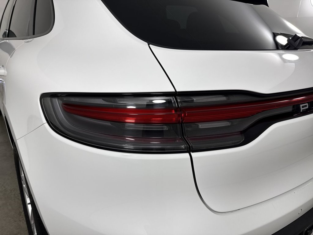 Certified 2026 Porsche Macan AWD/4WD image 17