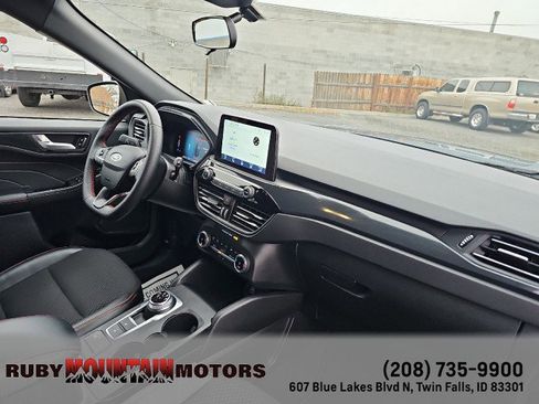 Used 2025 Ford Escape ST-Line image 35
