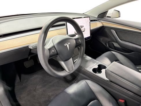 Certified 2023 Tesla Model 3 Standard Range RWD image 9