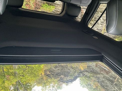 New 2025 Jeep Grand Cherokee Altitude image 18