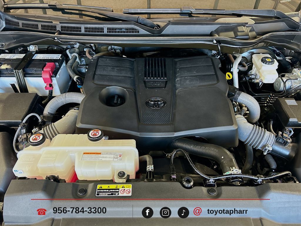 Used 2023 Toyota Tundra Limited w/ TRD Off-Road Package AWD/4WD image 29