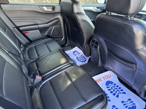 Certified 2025 Ford Escape Platinum AWD/4WD image 11