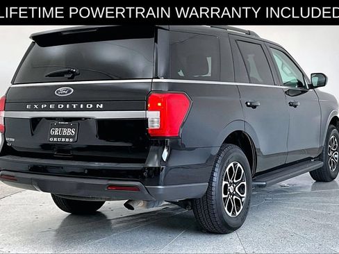 Used 2024 Ford Expedition XLT AWD/4WD image 2