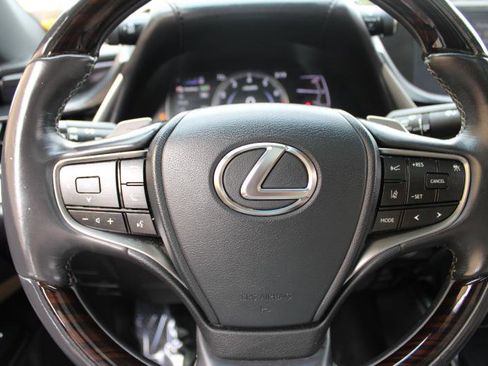 Used 2020 Lexus ES 350 w/ Premium Package FWD image 9