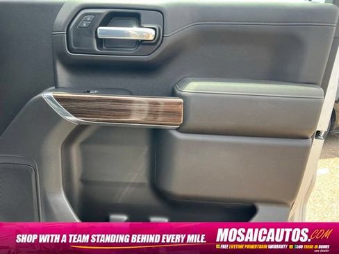 Used 2021 Chevrolet Silverado 1500 LT AWD/4WD image 9