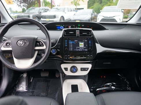 Used 2016 Toyota Prius Four w/ Advanced Technology Package FWD image 21