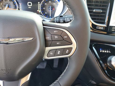 New 2025 Chrysler Voyager LX FWD image 13