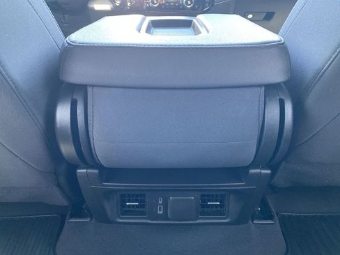 Used 2024 Chevrolet Silverado 1500 LT w/ Safety Package AWD/4WD image 21