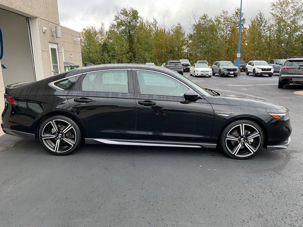 Used 2023 Honda Accord Sport image 4
